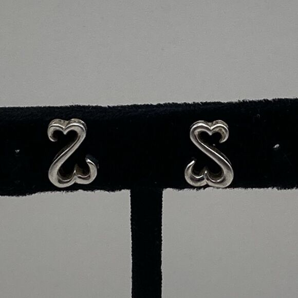 Jane Seymour Sterling Silver Petite Open Hearts Pierced Post Earrings - Picture 1 of 5